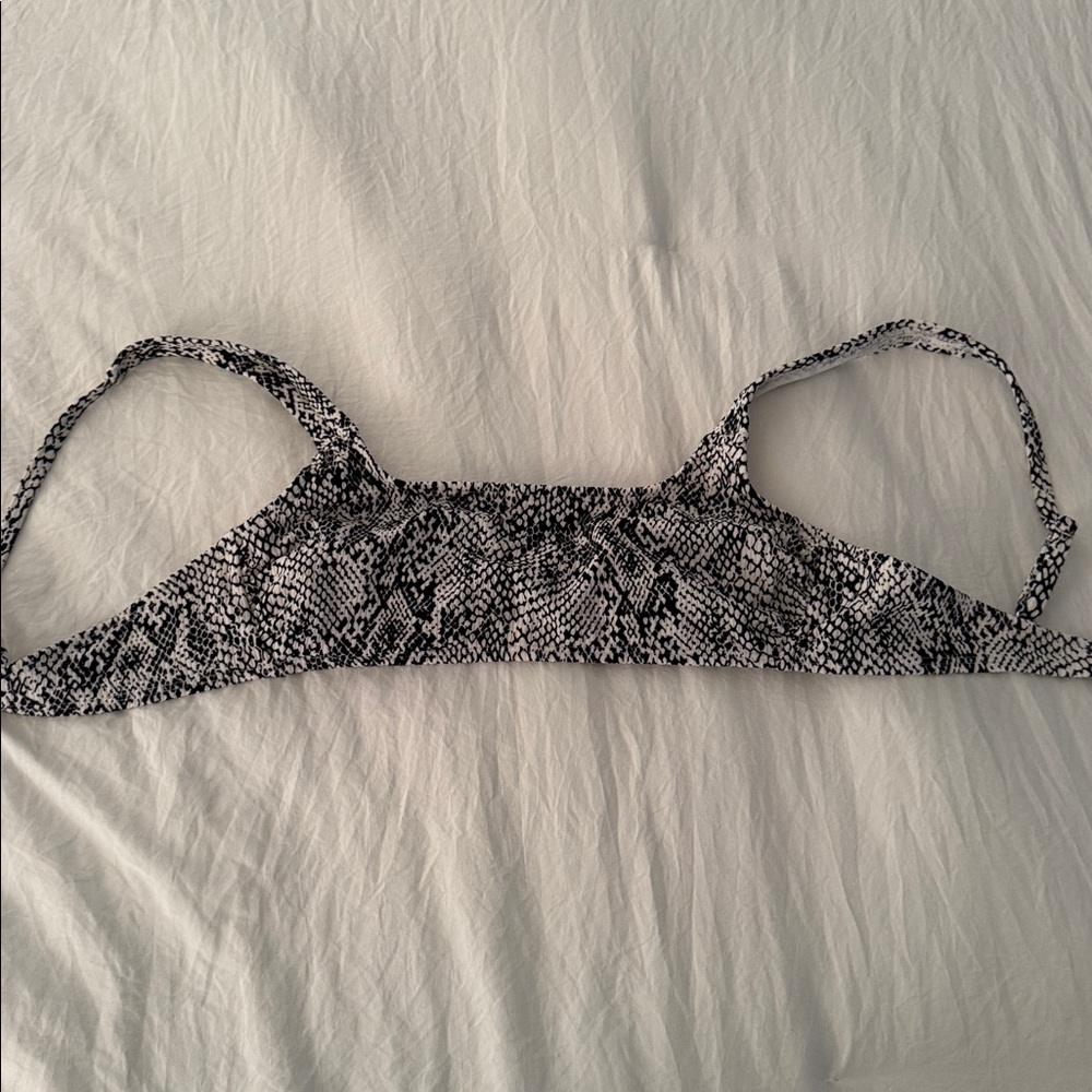 Xhilaration Black and White Patterned Bikini Top